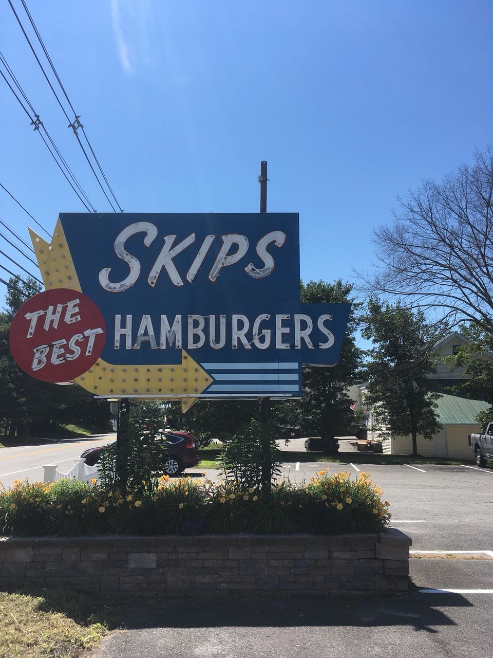 Skip`s Snack Bar